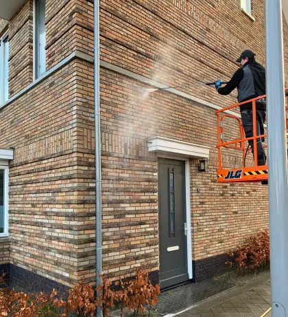 Calamiteit Vlaardingen - Hydrauliek olie verwijderen