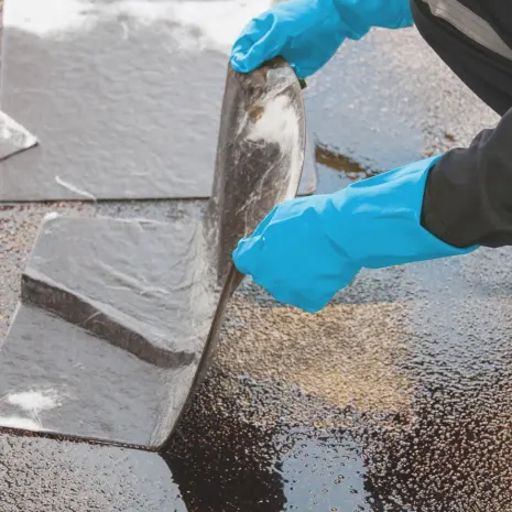 Hydrauliek olie lekkage reinigen
