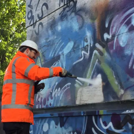 Graffiti verwijderen + anti graffiticoating