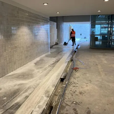 Spoorwegen en tunnel reiniging