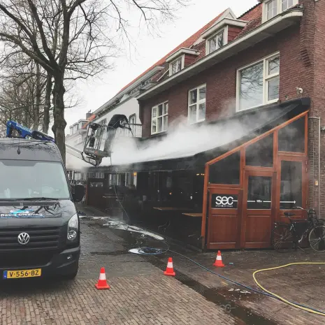 Luifel en markies reiniging